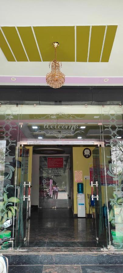 Hotel Yoran Inn & Restaurant By Wb Inn Sadabad Εξωτερικό φωτογραφία